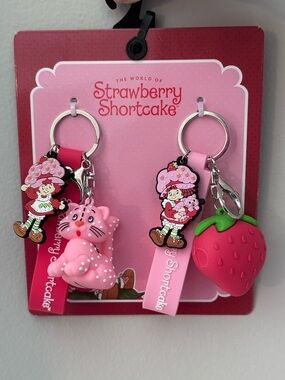 NEW Strawberry Shortcake 2-Piece Keychain Set